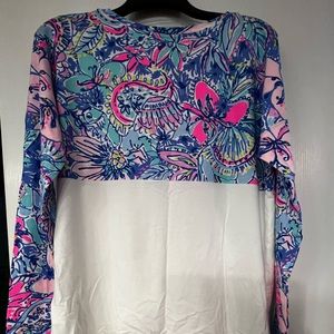 Lily Pulitzer top. Long sleeve Finn top. NWT. Size M. Pattern Multi.